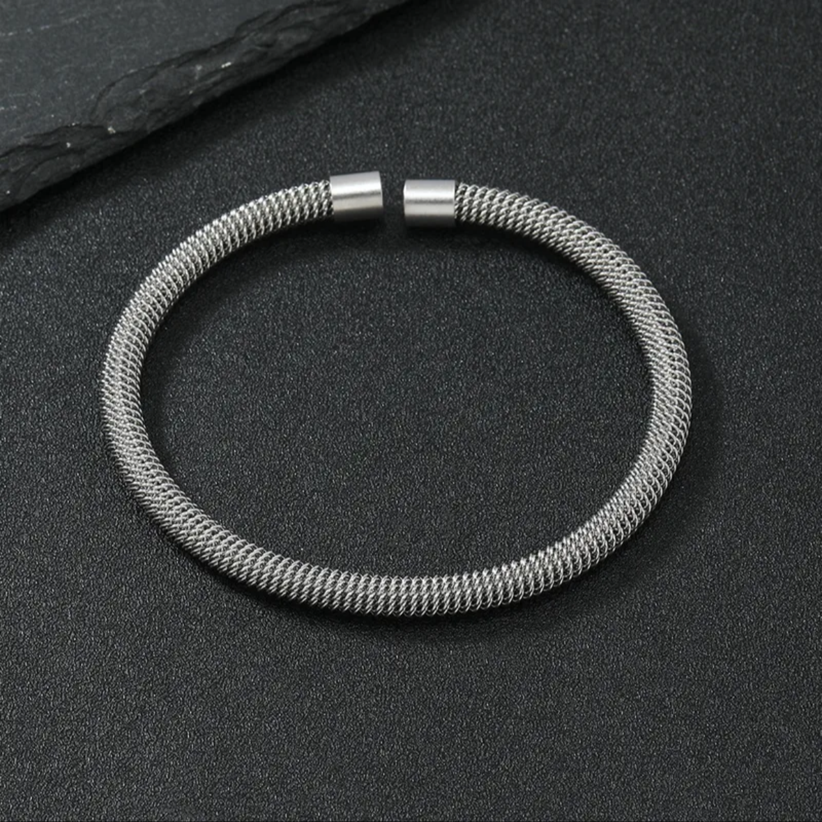 Stylish Men's Bracelet - 6MM