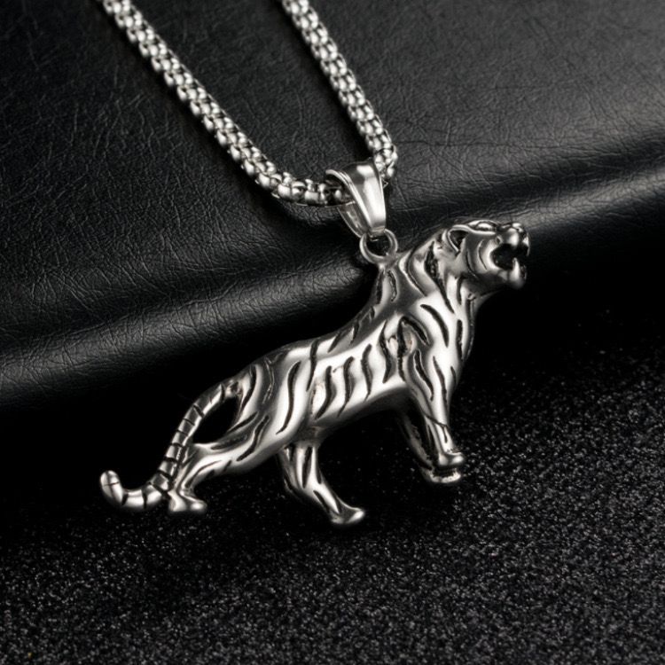 Leopard (PENDANT + CHAIN)