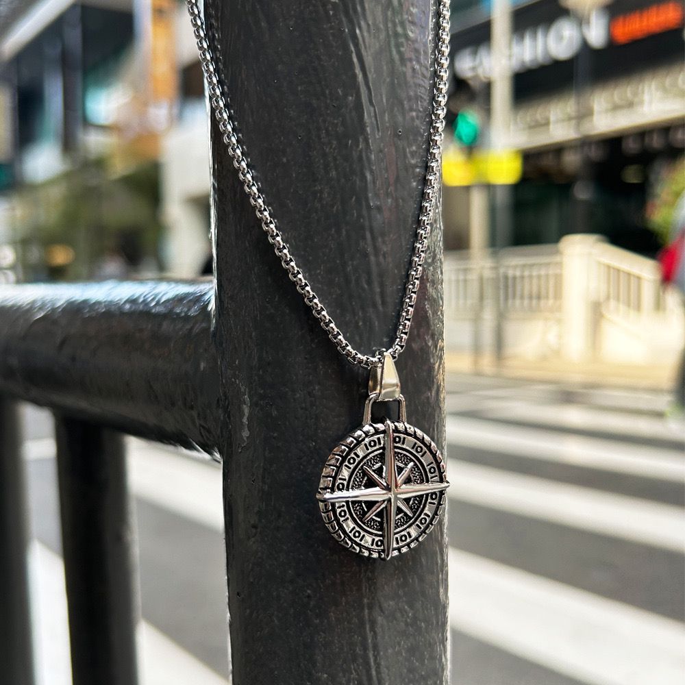 North Star (Pendant + Chain)