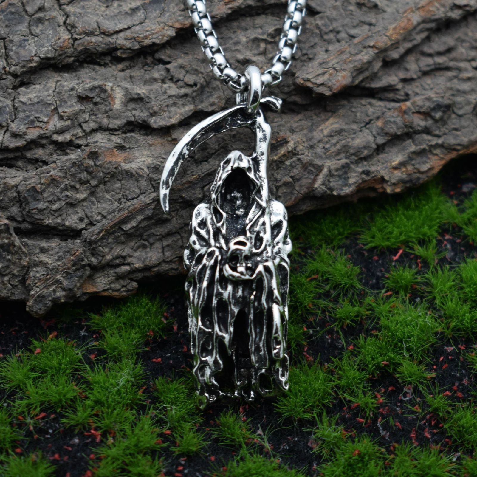 Soul’s Sentinel (Pendant + Chain)