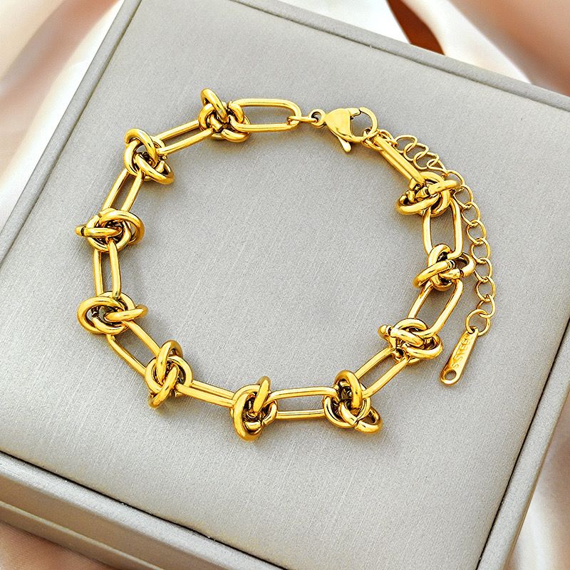 Bold knotted Bracelet