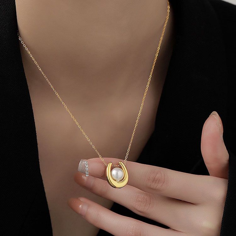 Luxury Pearl Pendant Necklace