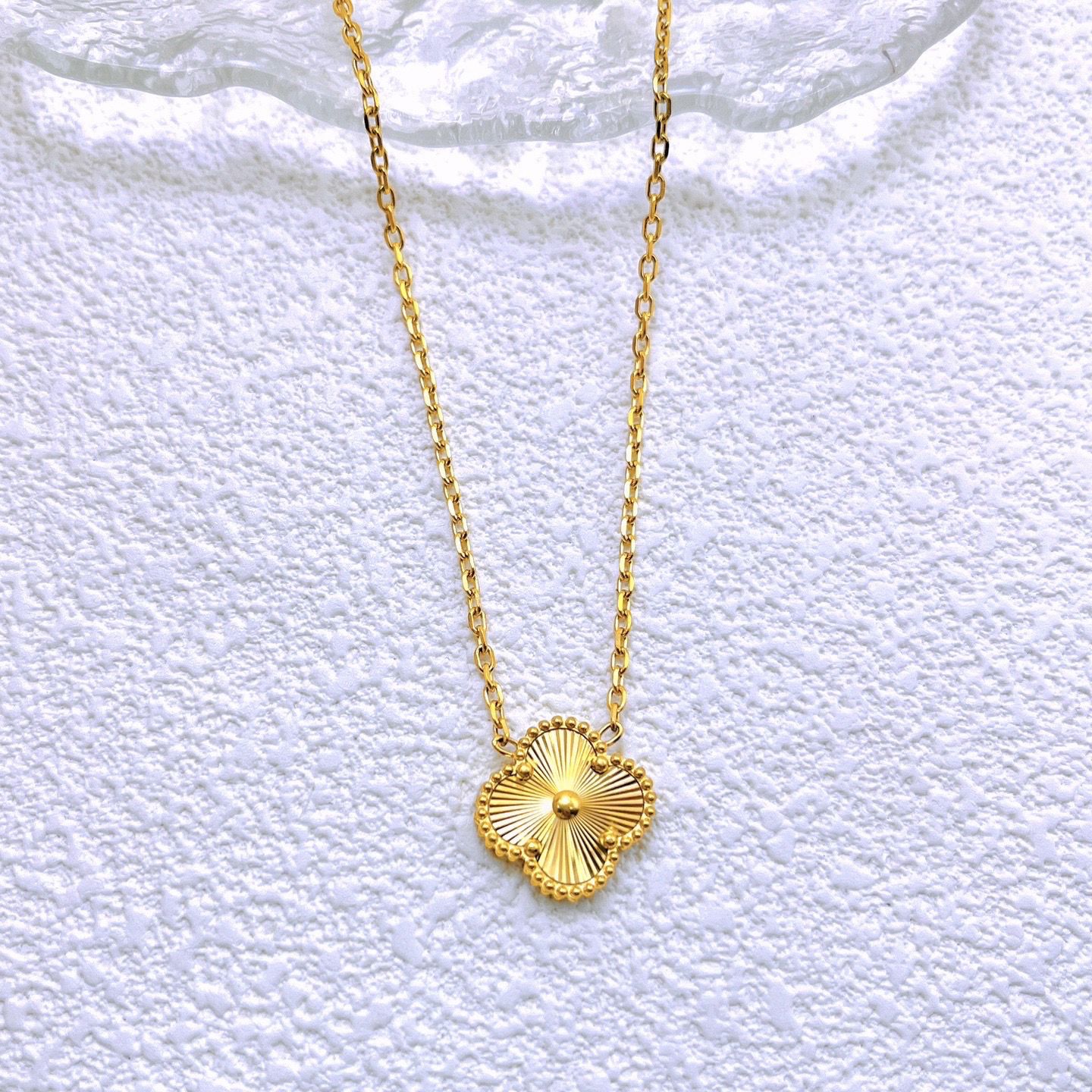 Clover Pendant Necklace