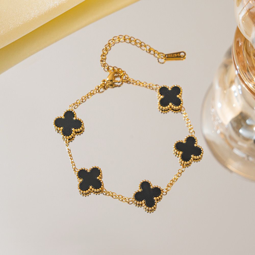 Fortune Clover Charm Bracelet (18K Gold Plating)