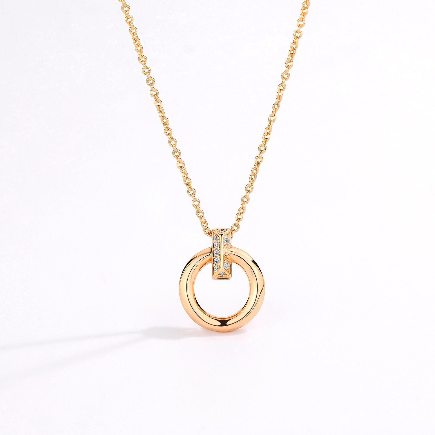 Graceful Pendant Necklace (18K Gold Plating)