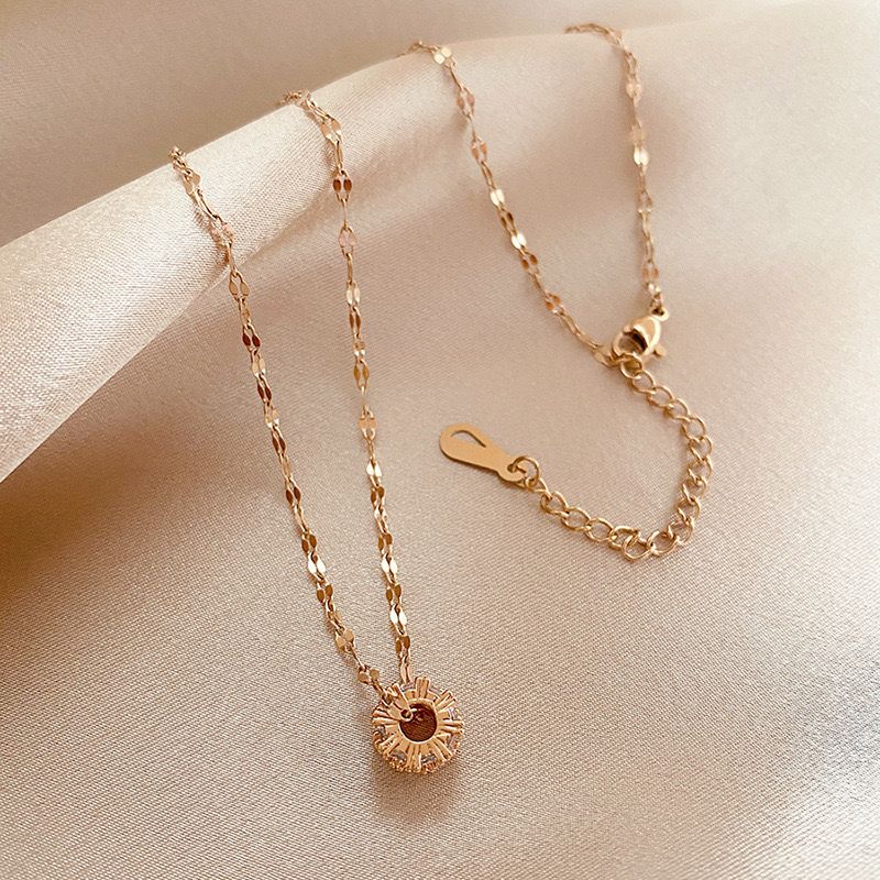 Sophisticated Gold Pendant Necklace