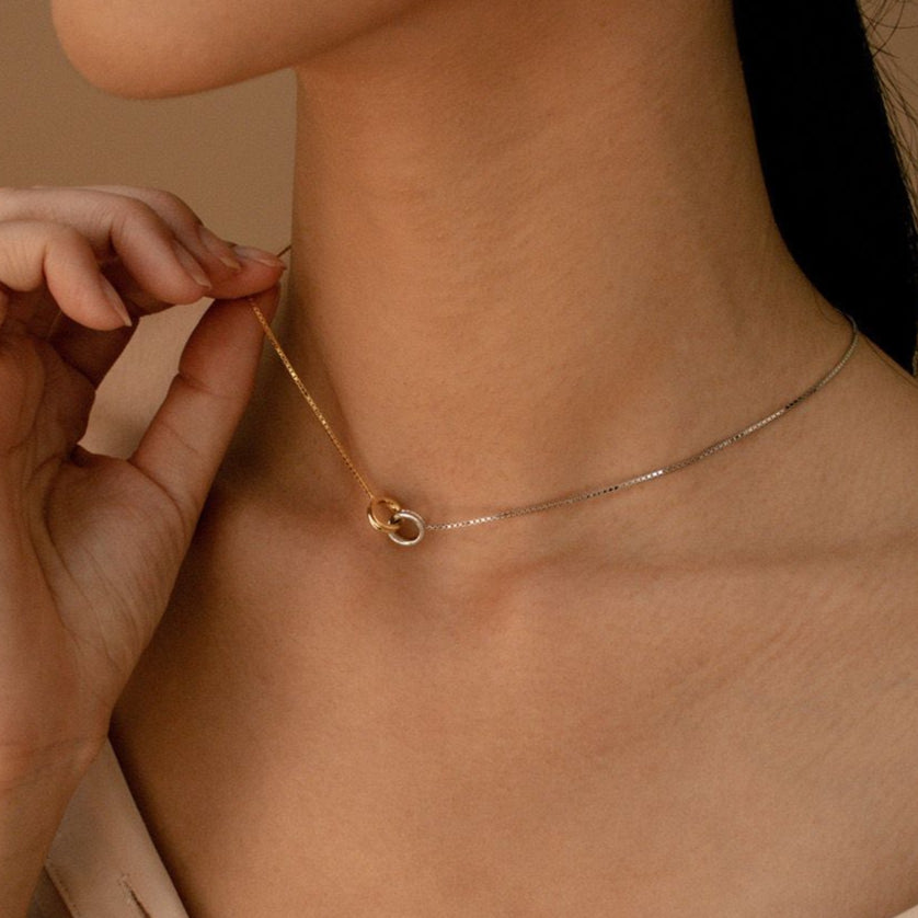 Dual Ring Sleek Pendant Necklace