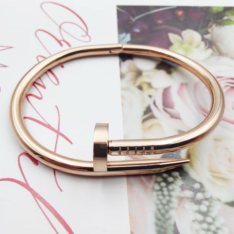 Iconic Women's Bracelet