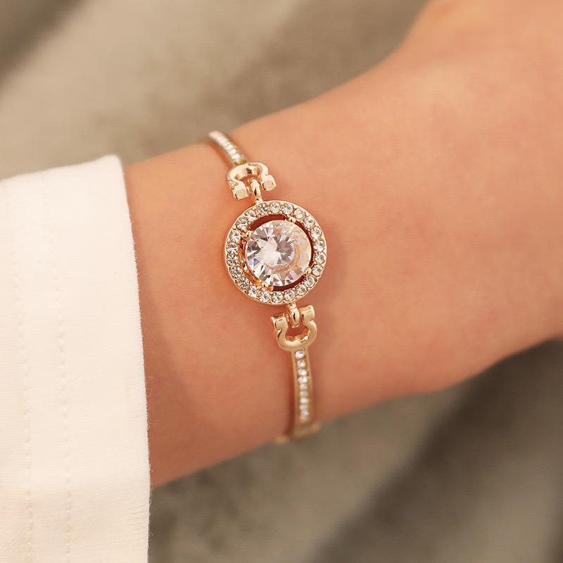 Luxe Glittering Diamond Bracelet