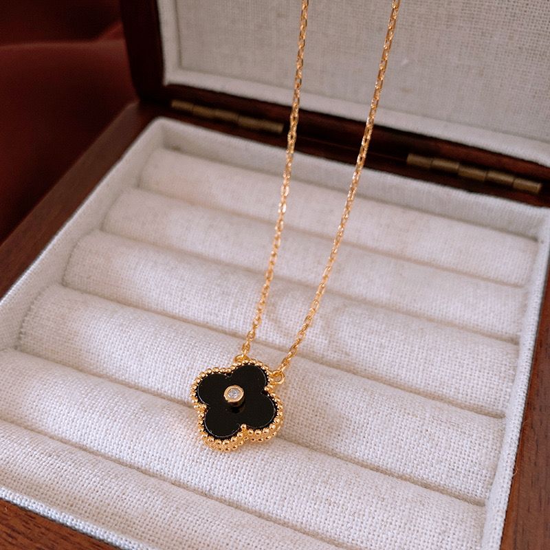 Clover Stud Pendant Necklace