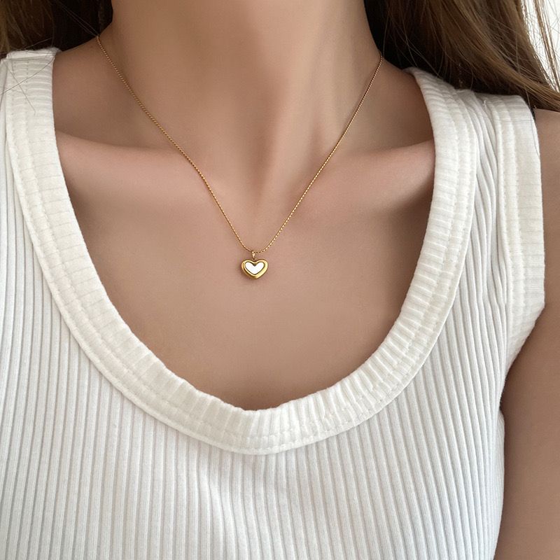 Minimalist Heart Pendant Necklace (18K Gold Plating)