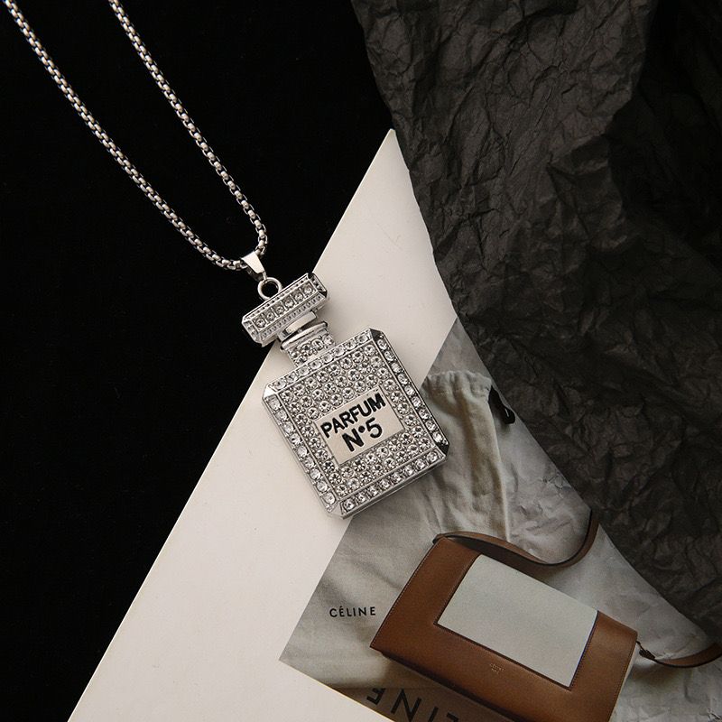 Parfum No. 8 (Pendant + Chain)