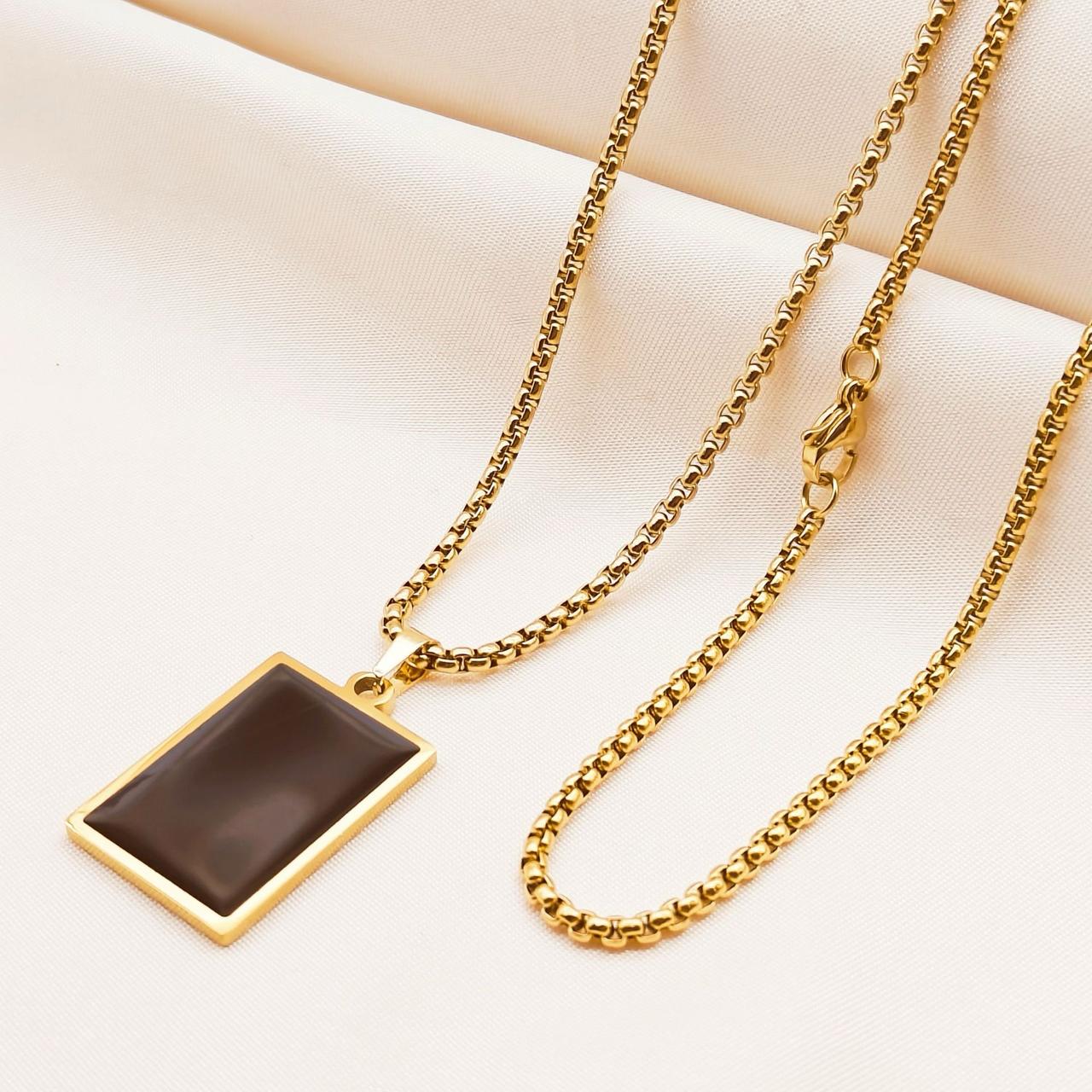 Minimalist Rectangular Pendant (18K Gold Plated)