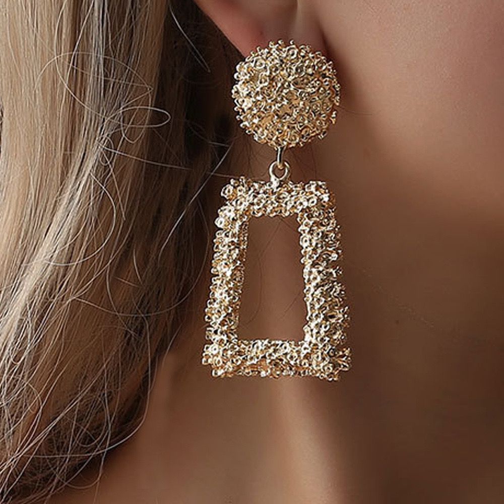 Frame Shape Bold Earring