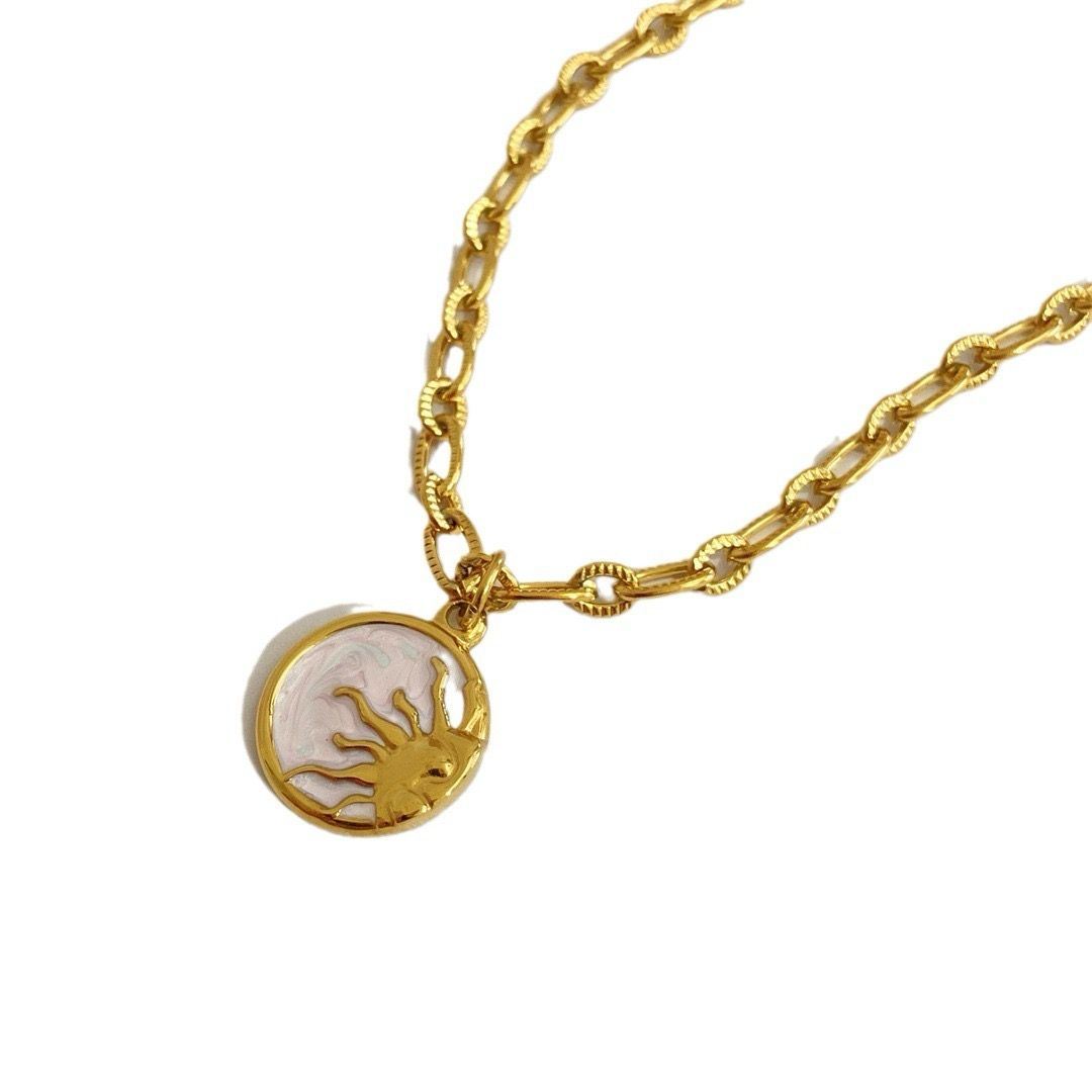 Sun Pendant Necklace (18k Gold Plated)