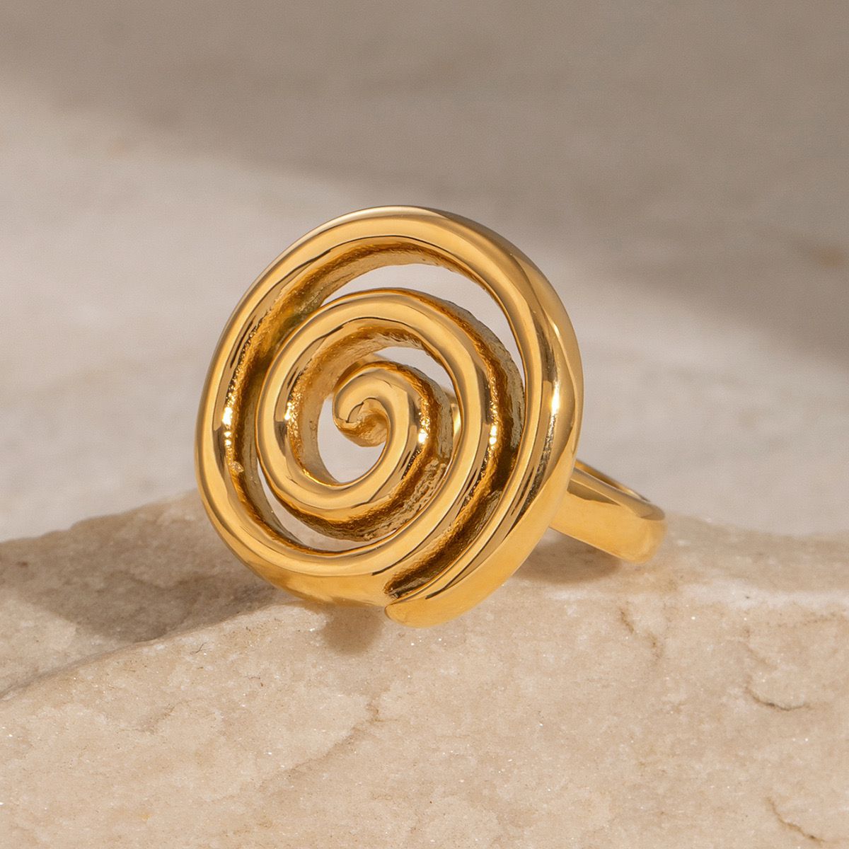 Spiral Twist Ring (18K Gold Plating)