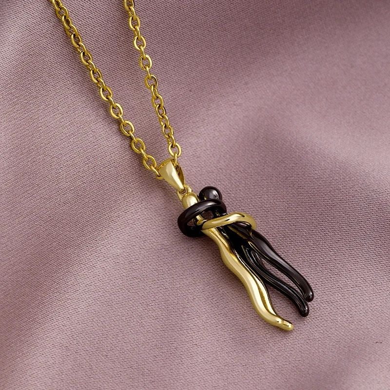 Twin Bond Pendant Necklace (18K Gold Plated)