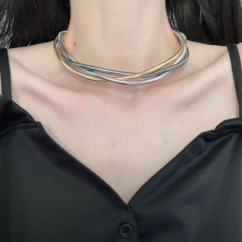 Wired Metallic Choker Necklace