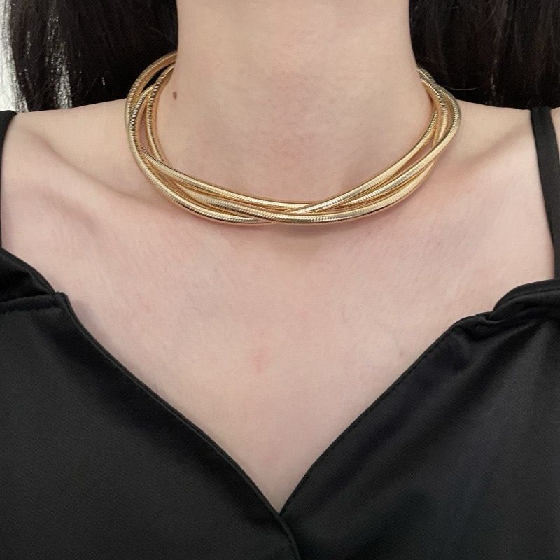 Wired Metallic Choker Necklace